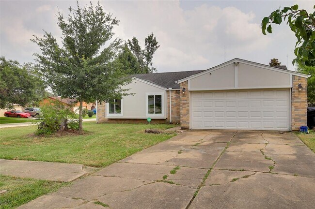 Building Photo - 15803 Pryor Dr