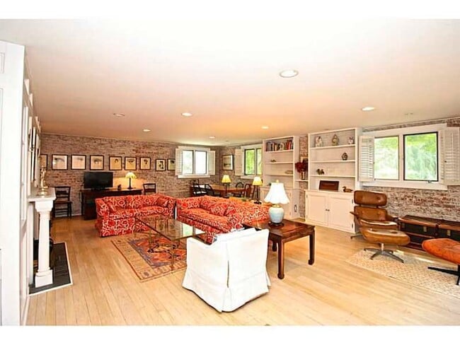 Building Photo - 434 Bellevue Ave