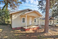 Building Photo - Welcome to your charming new home in the h...