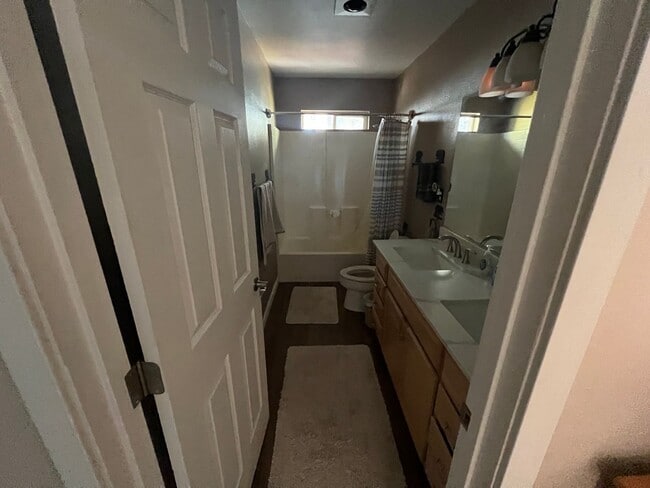 Building Photo - Monthly Rental Available mid-March until end of January 2026