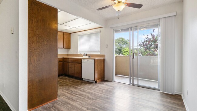 Building Photo - Garrett Gardens