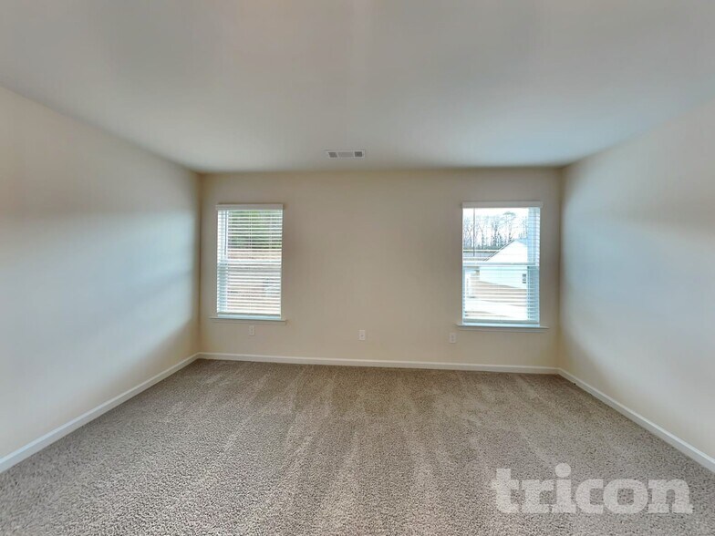 Building Photo - 288 Oliver Dr