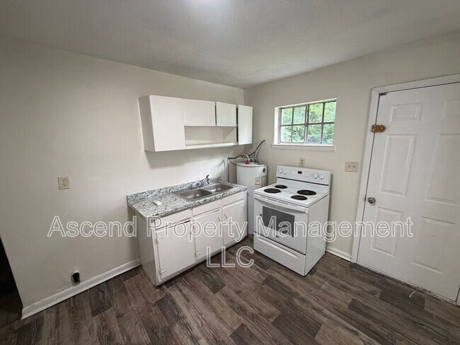 Building Photo - 1206 Sholar Ave