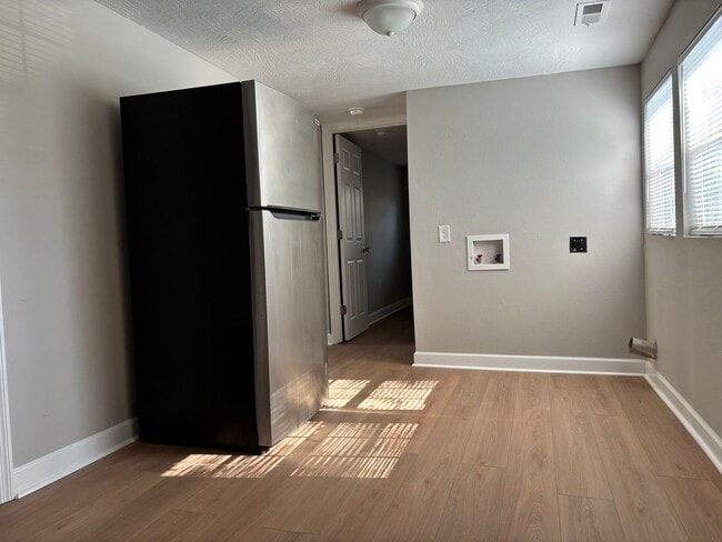 Building Photo - Fully Remodeled 2-Bedroom Home Near Grant Beach Park – Move-In Ready! (Ask about our special)