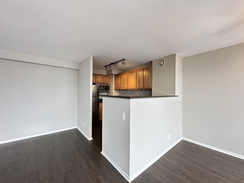 Building Photo - 4334 N Hazel St