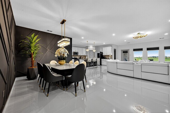 Building Photo - 31410 Hexan Hts Ln