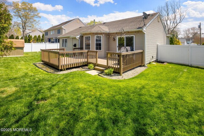 Building Photo - 148 Mizzen Ave