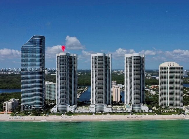 Building Photo - 15811 Collins 4002