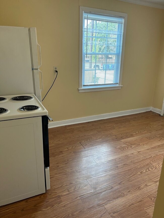 Building Photo - 2 Bedroom Apartment in Shandon Ground Floor Great Location