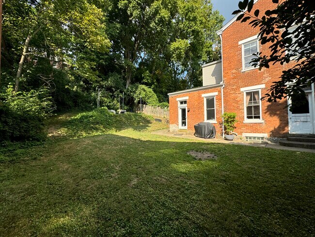 Building Photo - 1634 Otte Ave