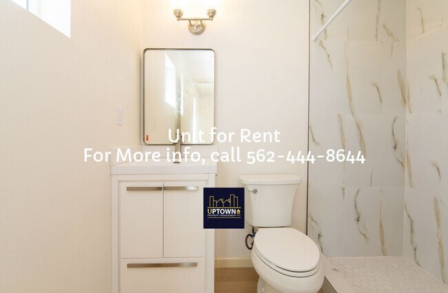 Building Photo - Townhome - 3 Bedrooms-2.5 Baths - Los Ange...