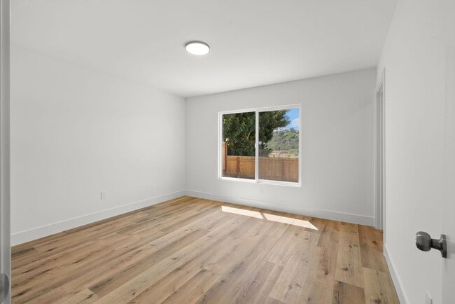 Building Photo - 2718 Oceanside Blvd