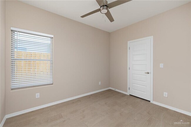 Building Photo - 3012 W Driftwood St