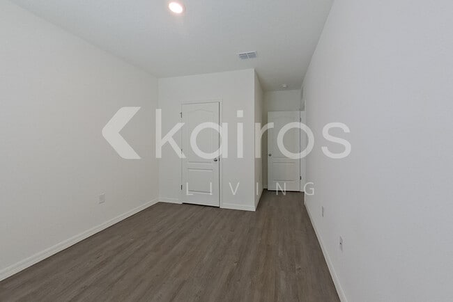 Building Photo - 32020 Katelin Cir