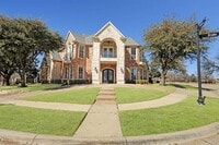 Building Photo - 1004 Drake Dr