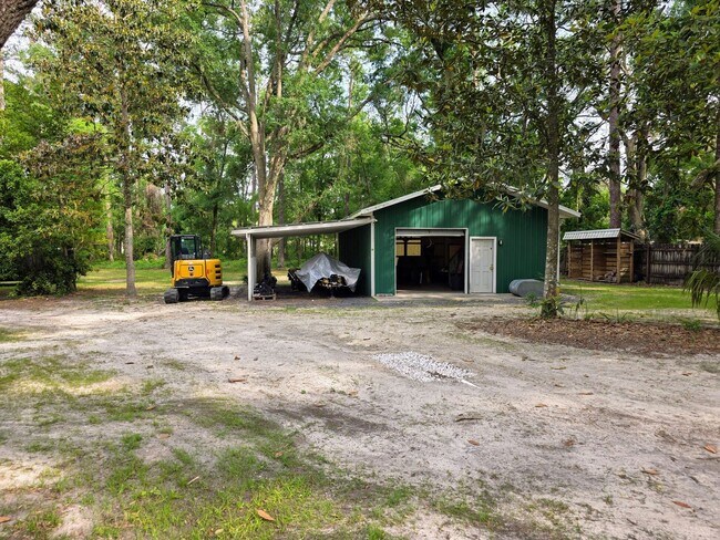 Building Photo - Peaceful paradise