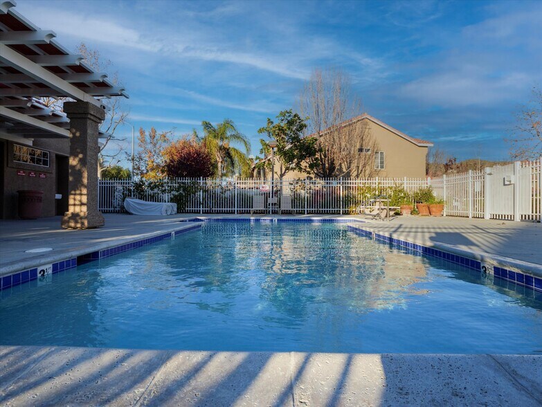 Building Photo - 28154 Bobwhite Cir