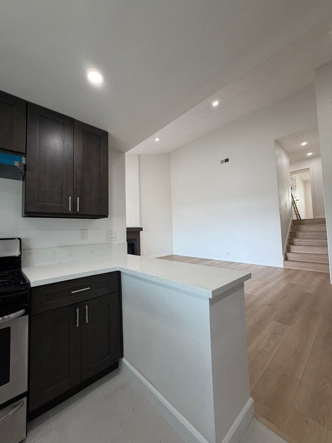 Building Photo - Townhome In Rosemead