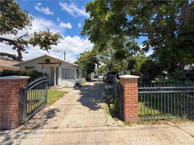 Building Photo - 435 N Cypress St