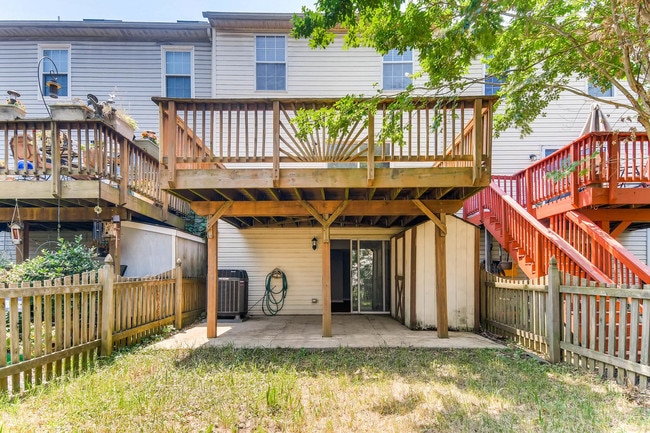 Building Photo - 1027 Pirates Ct