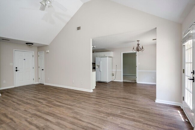 Building Photo - 4557 Country Glen Cir