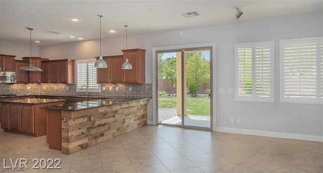 Building Photo - 4935 N Moncada Way