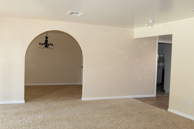 Building Photo - 804 Ferdinand Ct