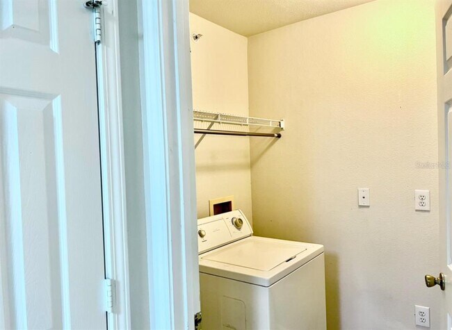 Building Photo - 18469 Bridle Club Dr