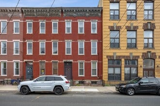 Building Photo - 546 Palisade Ave