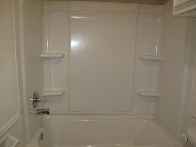 Building Photo - 6906 Sandy Knolls Dr