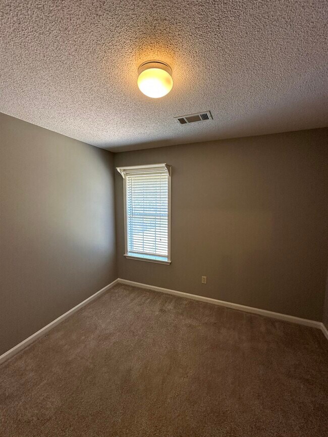 Building Photo - 6248 Lake View Cove