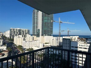 Building Photo - 1800 Collins Ave