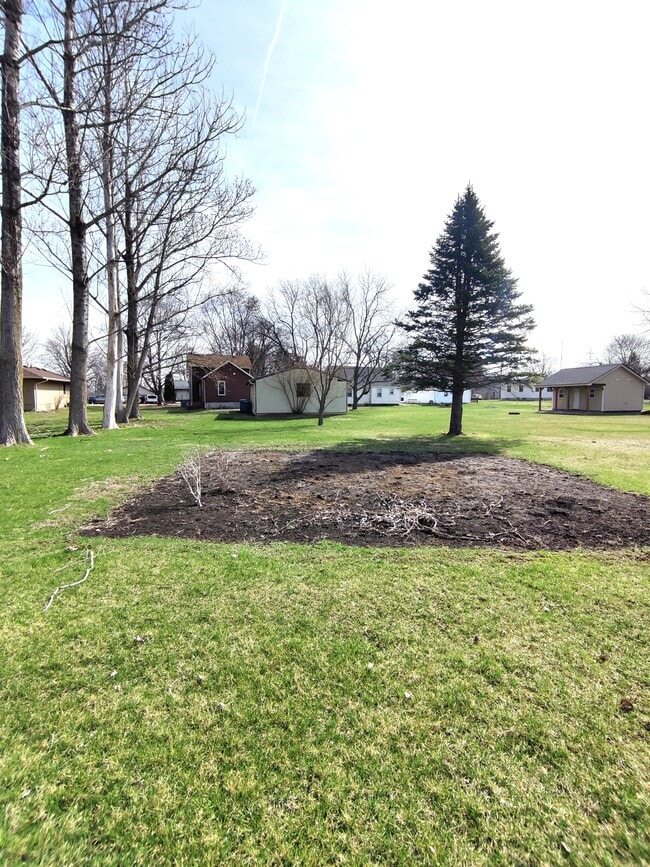 Building Photo - 401 N 3rd St