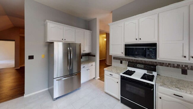 Building Photo - 1705 Coral Dr