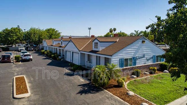 Building Photo - 850 E Merritt Ave