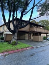 Building Photo - 1819 Cherokee Dr