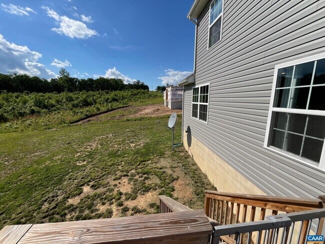 Building Photo - 198 Riva Wy