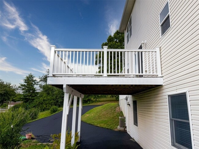 Building Photo - 10 Ashlyn Dr