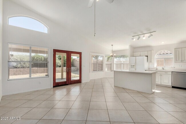 Building Photo - 1580 W Springfield Way