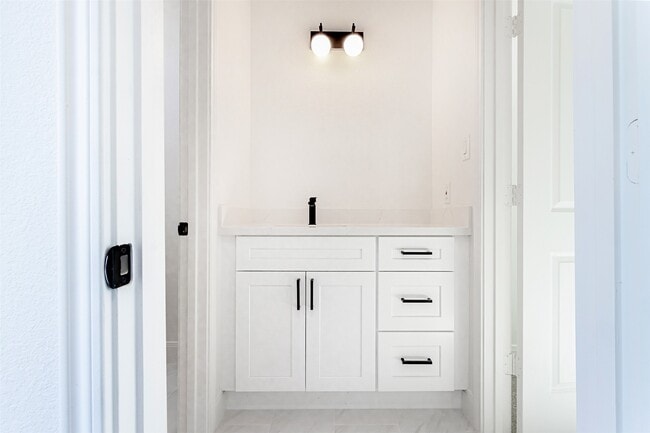 Building Photo - 4008 Bennington St