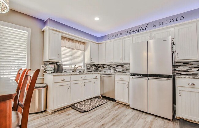 Building Photo - So many Amenities!
