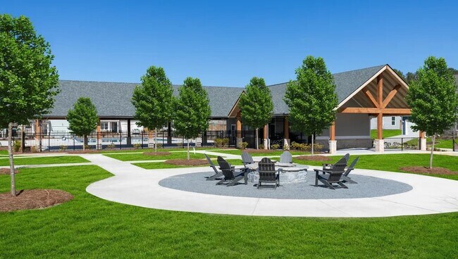 Building Photo - 853 York Aly