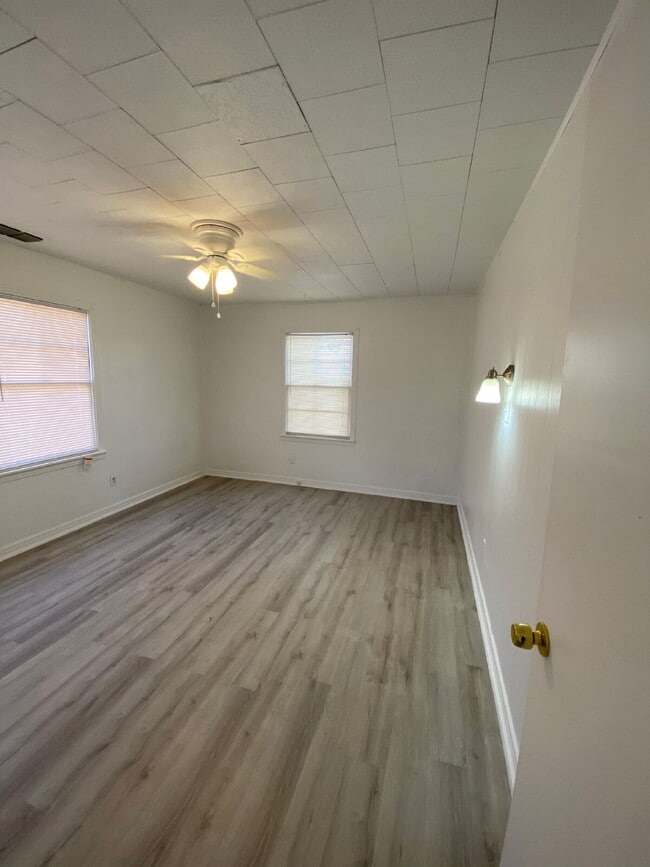 Building Photo - 3303 35th St