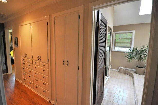 Building Photo - **COMING SOON**Stunning Mid Century Rancher