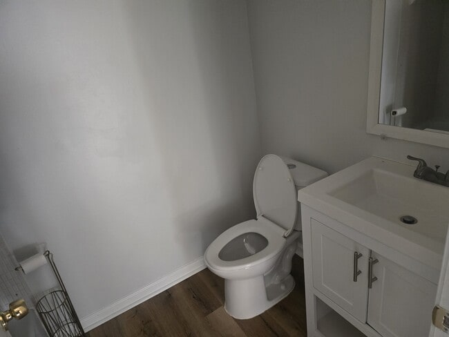 Building Photo - 30268 Southfield Rd