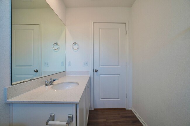 Building Photo - 10709 Steinbeck Dr