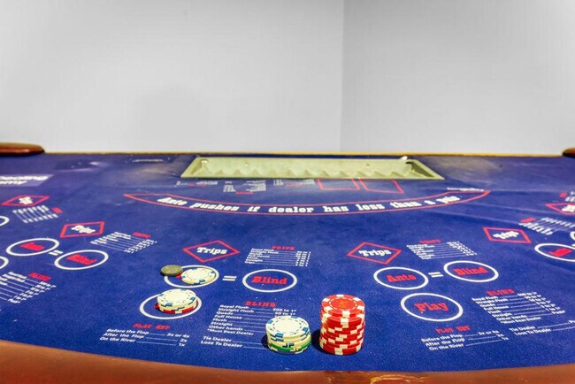 Building Photo - 156 Camellia St