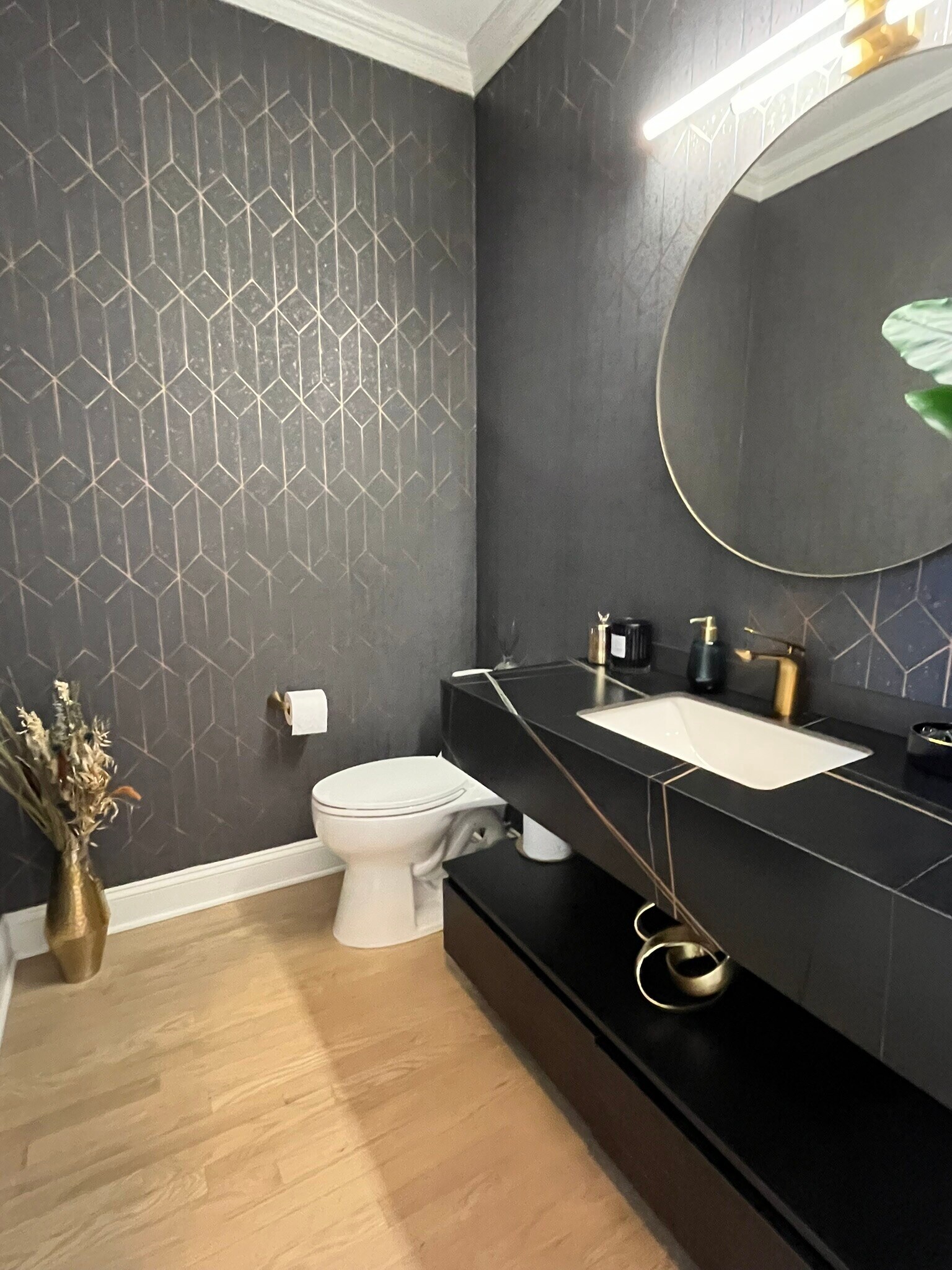 Building Photo - 4311 Camelot Cir