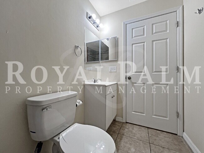 Building Photo - $500 Off | 3 Bed 2 Bath in Cape Coral — Curb Appeal. Fresh Style. Zero Hassle. Apply By February ...