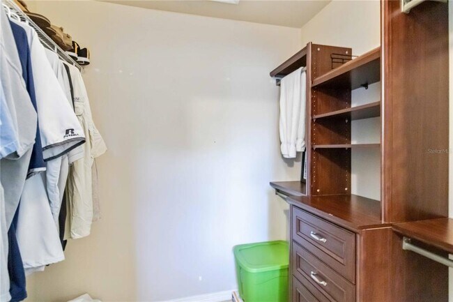 Building Photo - 1050 Villagio Cir